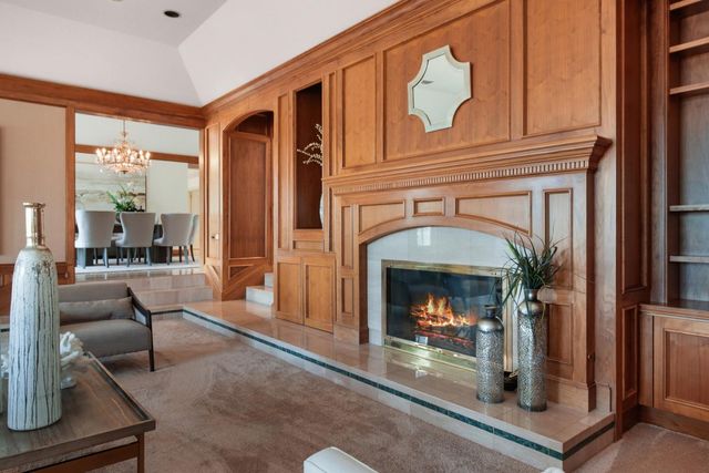 2400 E Tiffany Ln, Sacramento, CA 95827