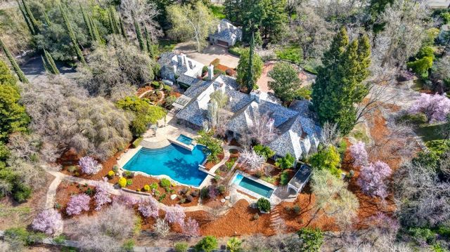 2400 E Tiffany Ln, Sacramento, CA 95827