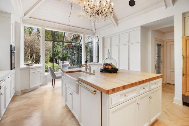 2400 E Tiffany Ln, Sacramento, CA 95827