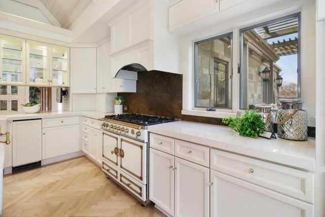 2400 E Tiffany Ln, Sacramento, CA 95827