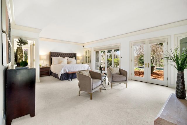 2400 E Tiffany Ln, Sacramento, CA 95827