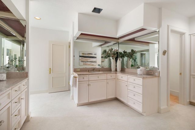 2400 E Tiffany Ln, Sacramento, CA 95827