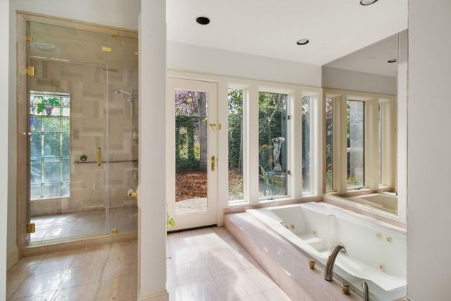 2400 E Tiffany Ln, Sacramento, CA 95827