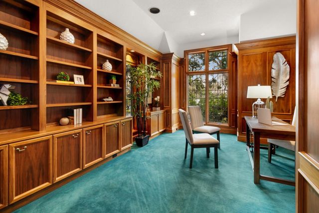 2400 E Tiffany Ln, Sacramento, CA 95827