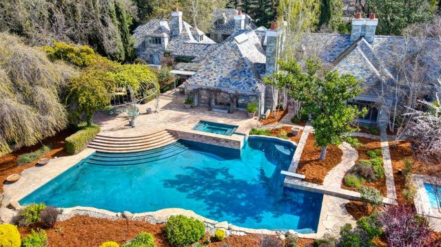 2400 E Tiffany Ln, Sacramento, CA 95827