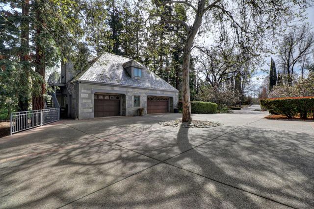 2400 E Tiffany Ln, Sacramento, CA 95827