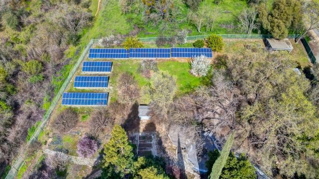 2400 E Tiffany Ln, Sacramento, CA 95827