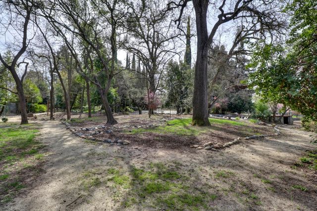 2400 E Tiffany Ln, Sacramento, CA 95827