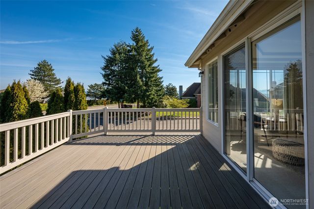 2203 12th Court NW, Auburn, WA 98001