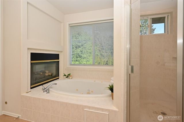 2203 12th Court NW, Auburn, WA 98001