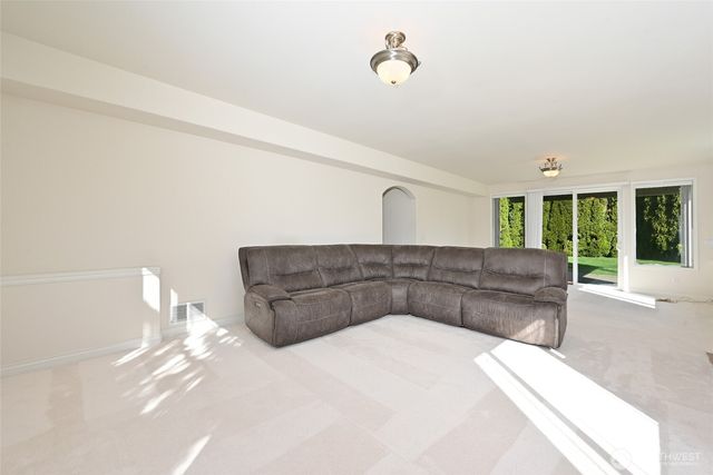 2203 12th Court NW, Auburn, WA 98001