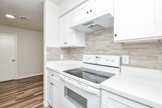 3644 Ocee Street, Houston, TX 77063