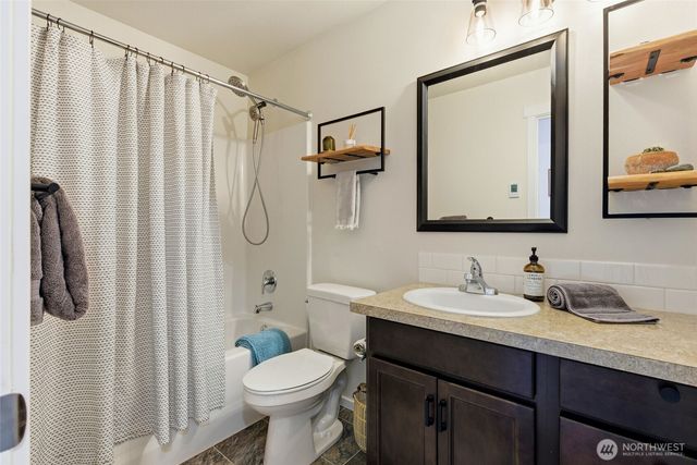 25681 NE School House Place, Kingston, WA 98346