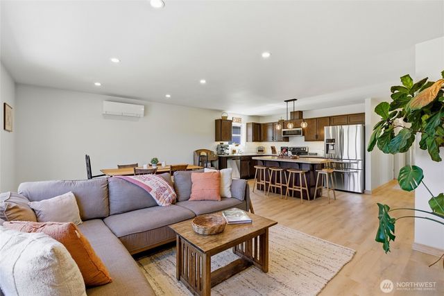 25681 NE School House Place, Kingston, WA 98346