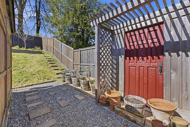 25681 NE School House Place, Kingston, WA 98346
