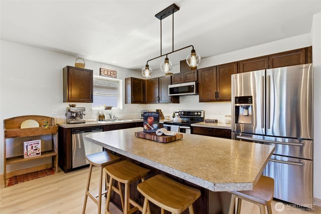 25681 NE School House Place, Kingston, WA 98346