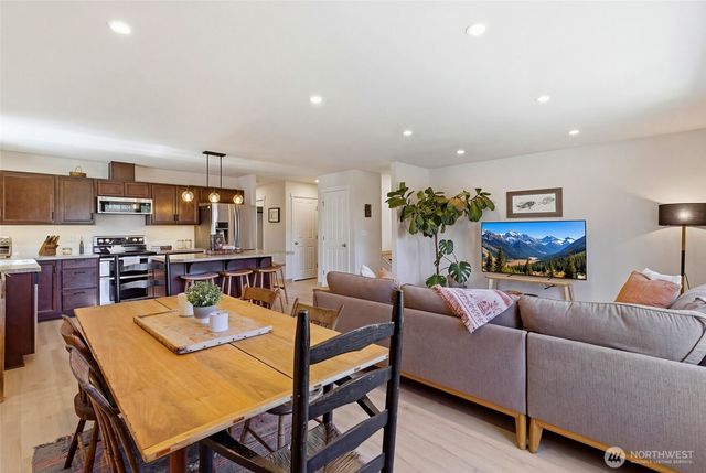 25681 NE School House Place, Kingston, WA 98346