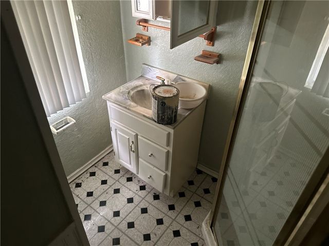 1034 Logan Rd, N Versailles, PA 15137