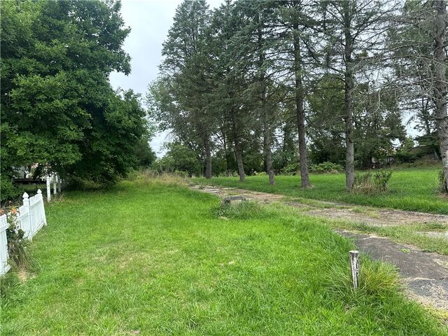 1034 Logan Rd, N Versailles, PA 15137