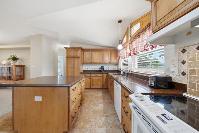 8401 WEATHERFORD AVENUE, Brooksville, FL 34613