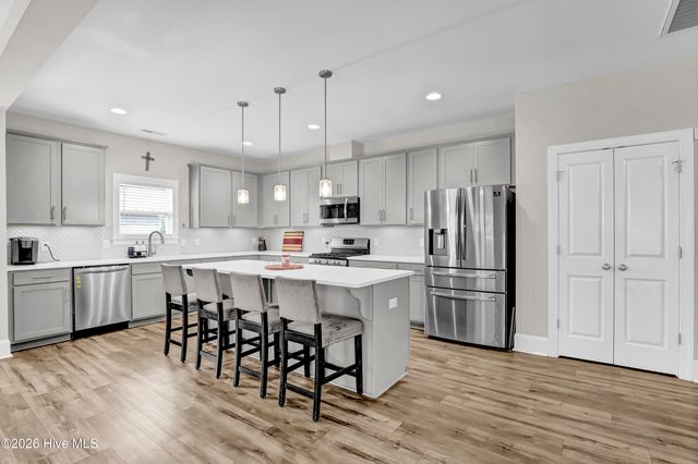 413 Canter Crest Road, Hampstead, NC 28443