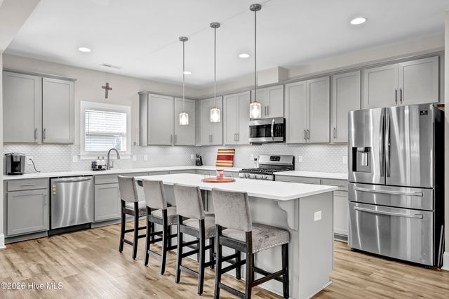 413 Canter Crest Road, Hampstead, NC 28443