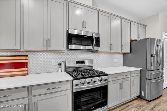413 Canter Crest Road, Hampstead, NC 28443