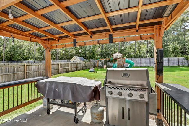 413 Canter Crest Road, Hampstead, NC 28443