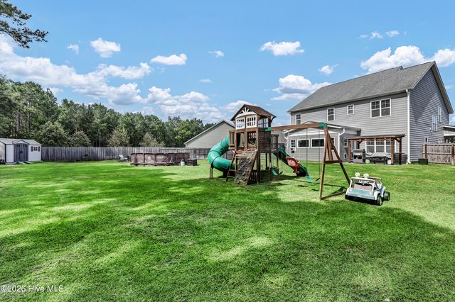 413 Canter Crest Road, Hampstead, NC 28443
