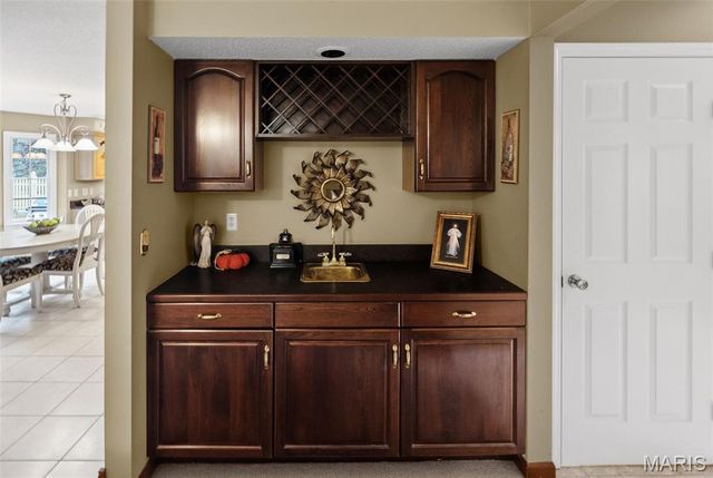 15 Sandpiper Drive, Shiloh, IL 62221