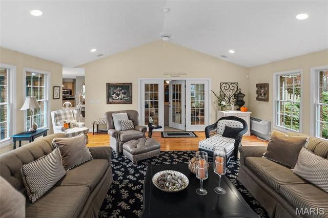 15 Sandpiper Drive, Shiloh, IL 62221