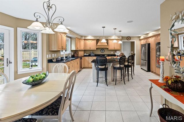 15 Sandpiper Drive, Shiloh, IL 62221