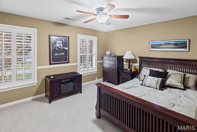 15 Sandpiper Drive, Shiloh, IL 62221