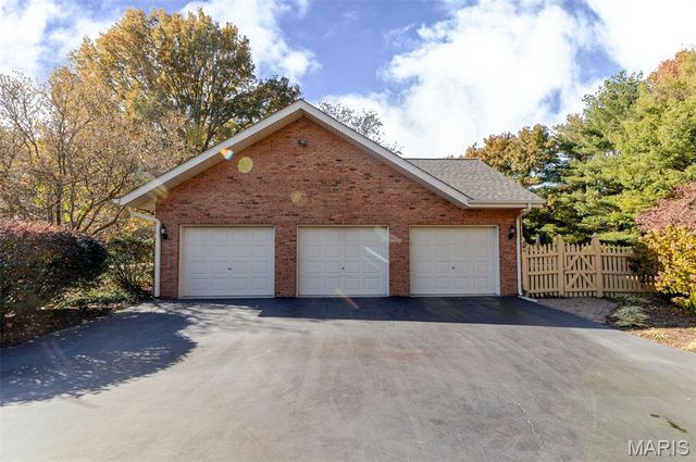 15 Sandpiper Drive, Shiloh, IL 62221