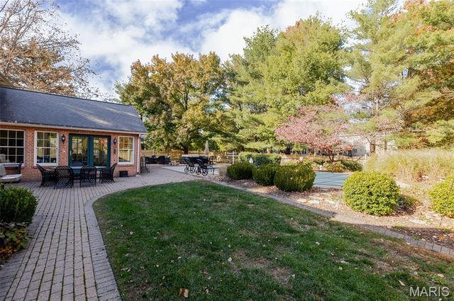 15 Sandpiper Drive, Shiloh, IL 62221