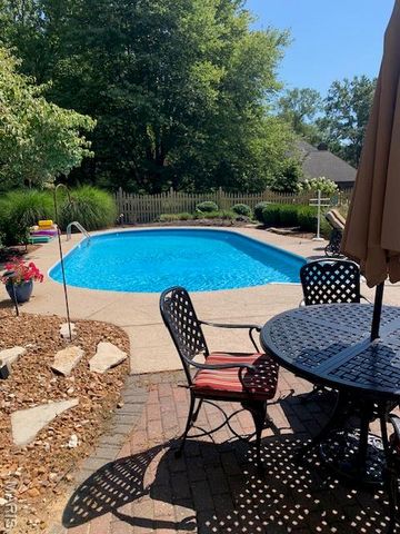 15 Sandpiper Drive, Shiloh, IL 62221