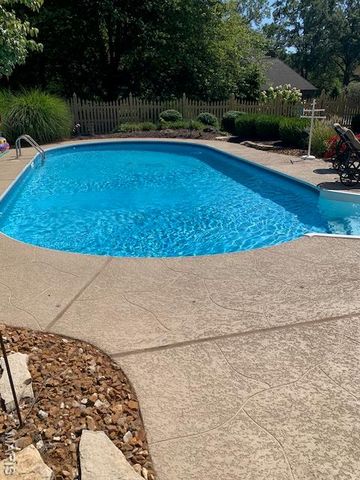 15 Sandpiper Drive, Shiloh, IL 62221