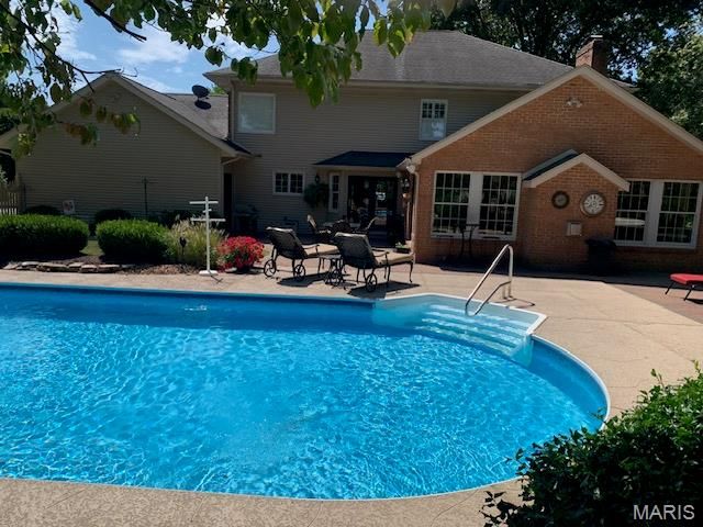 15 Sandpiper Drive, Shiloh, IL 62221