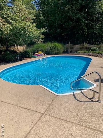 15 Sandpiper Drive, Shiloh, IL 62221