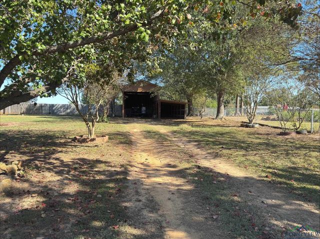 404 Joyner Street, Omaha, TX 75571