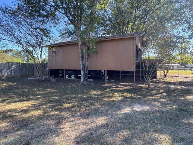 404 Joyner Street, Omaha, TX 75571