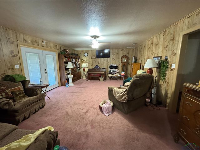 404 Joyner Street, Omaha, TX 75571