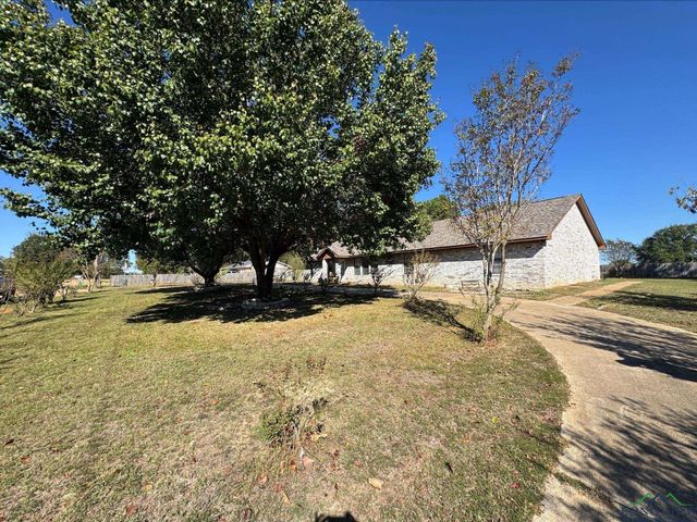 404 Joyner Street, Omaha, TX 75571