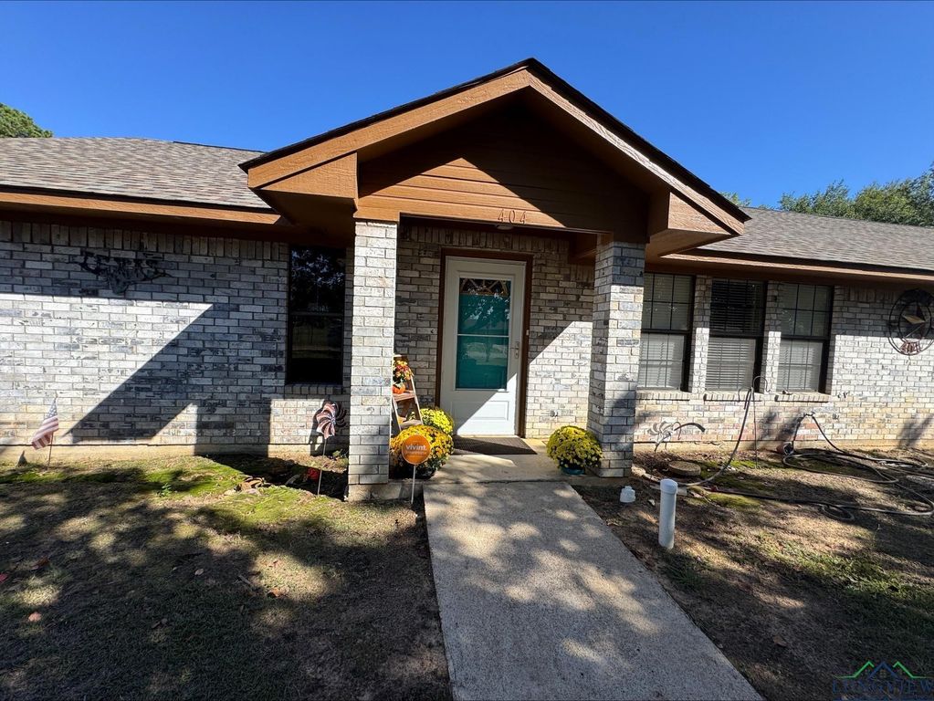 404 Joyner Street, Omaha, TX 75571