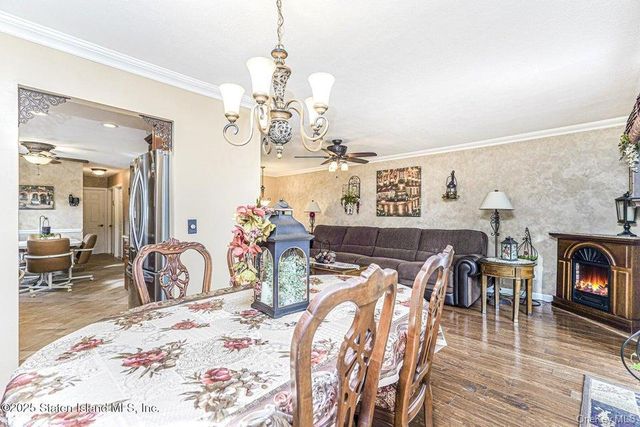 35 Nutwood Court, Staten Island, NY 10308