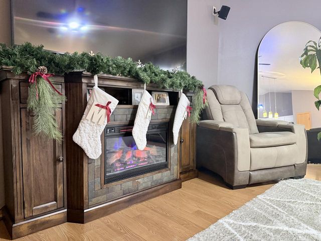 3010 W Kimberly AVENUE, Greenfield, WI 53221