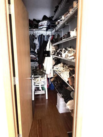 3010 W Kimberly AVENUE, Greenfield, WI 53221