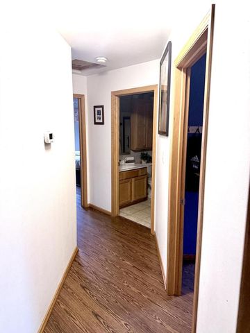 3010 W Kimberly AVENUE, Greenfield, WI 53221