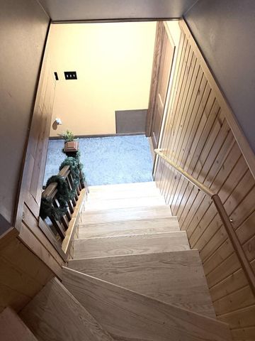 3010 W Kimberly AVENUE, Greenfield, WI 53221