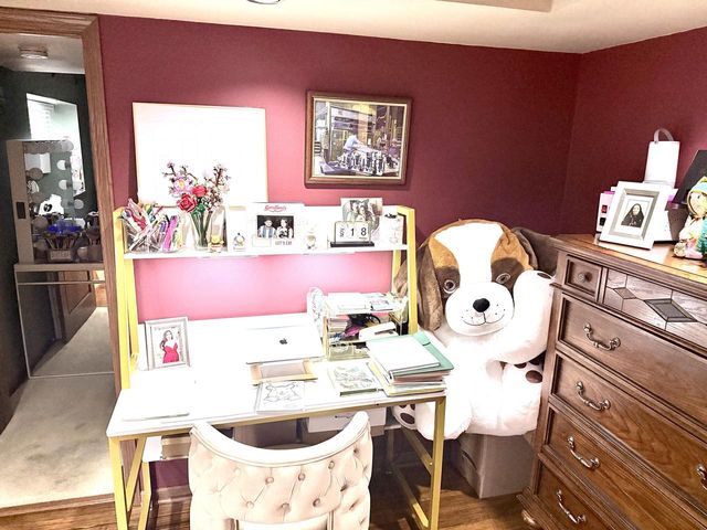 3010 W Kimberly AVENUE, Greenfield, WI 53221